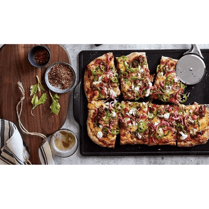 Emile Henry Pizza Stone: Rectangular, Charcoal