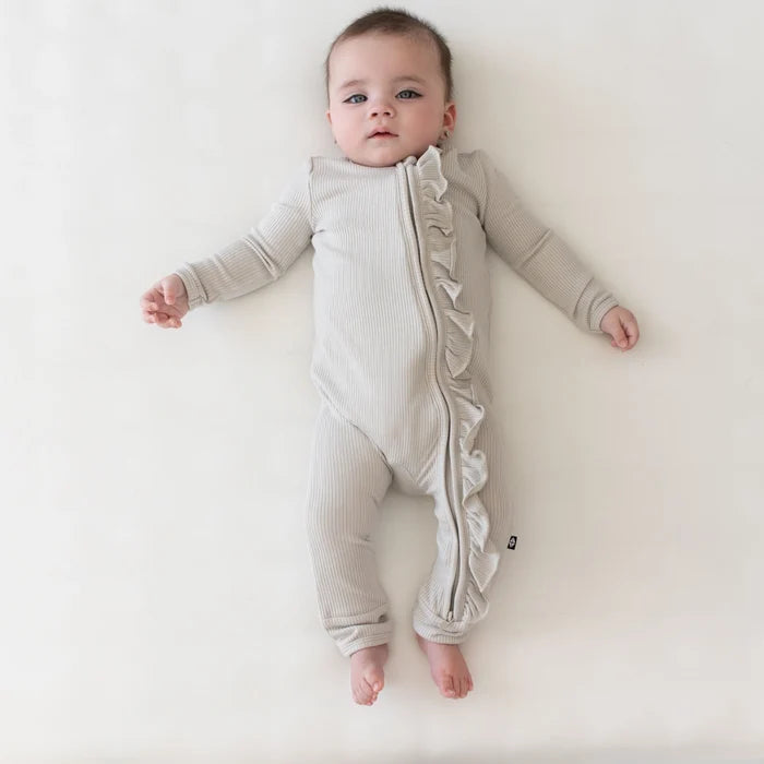 Kyte Baby - Ribbed Ruffle Zipper Romper in Oat